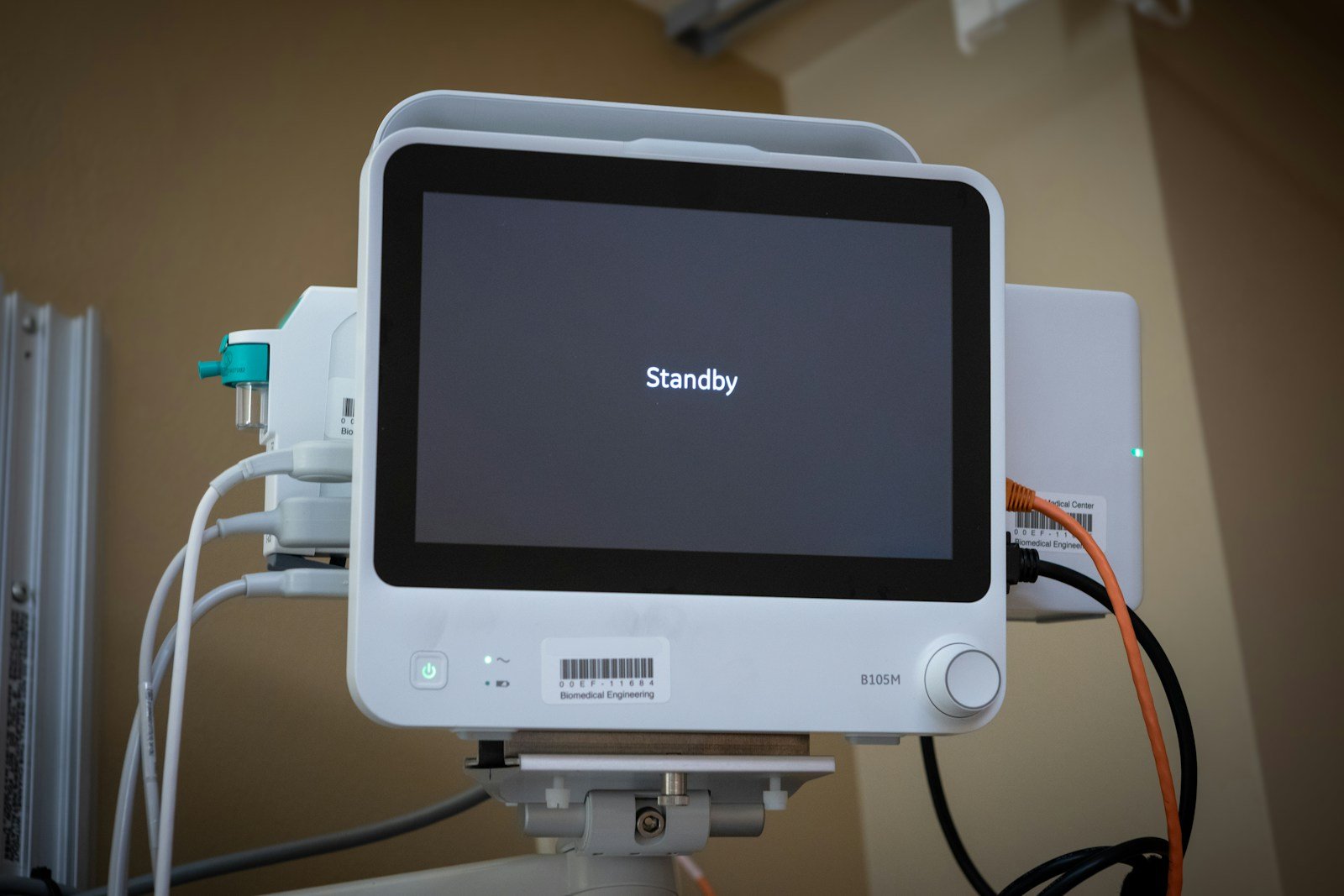 Modern clinical patient monitoring equipment